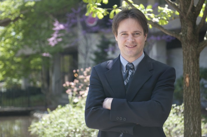 Prof. Hellweger Researches Toxic Algal Blooms