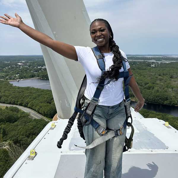 Raiana Sumpter, E’27, environmental engineering