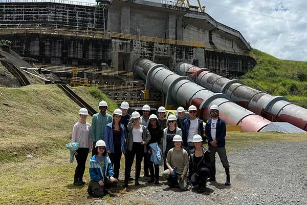 Image for Professor and Students Journey to Panama Canal to Study Fluid Mechanics