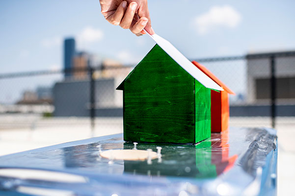 model house using cooling paper
