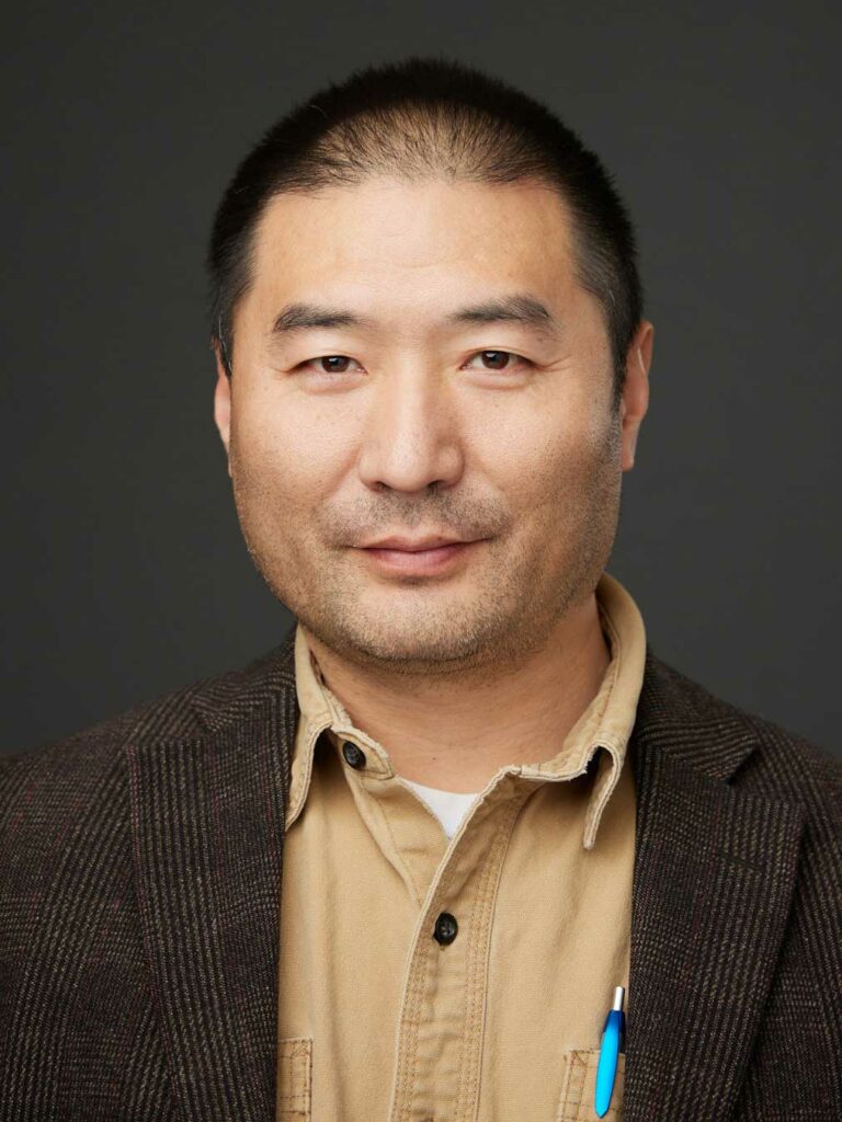 Weifeng Shang
